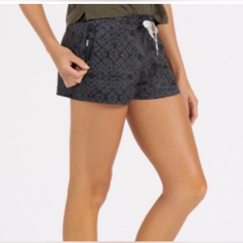 Vuori Black Women's Shorts